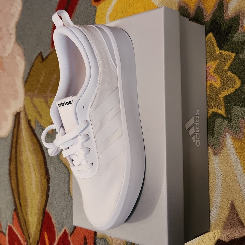 Adidas original vulc skate shoe.